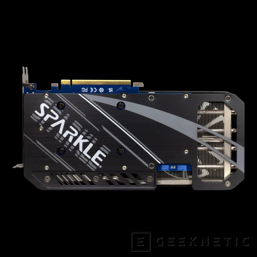 Geeknetic Sparkle lanza nuevas Intel Arc A770 y A750 ROC edition en colores blanco y negro 3