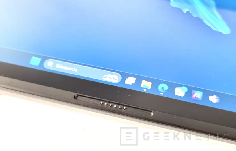 Geeknetic ASUS Zenbook Duo 2024 UX8406 Review 7
