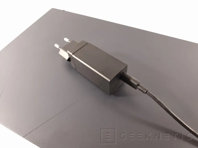 Geeknetic ASUS Zenbook Duo 2024 UX8406 Review 22