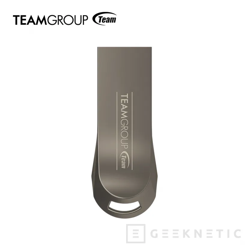 Geeknetic TEAMGROUP lanza una unidad USB especial para grabar imágenes con el modo Centinela de los coches eléctricos 1