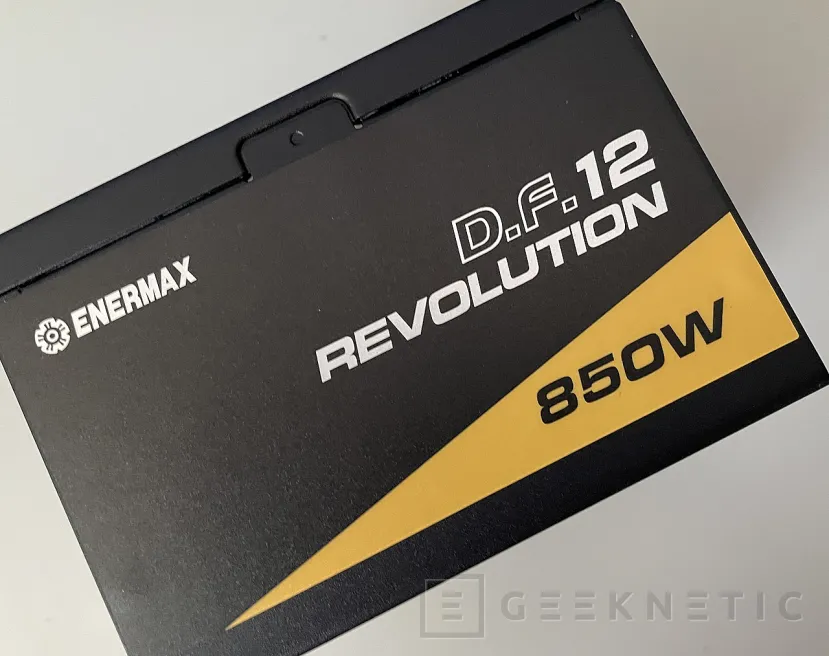 Geeknetic Enermax REVOLUTION D.F. 12 850W Review 8