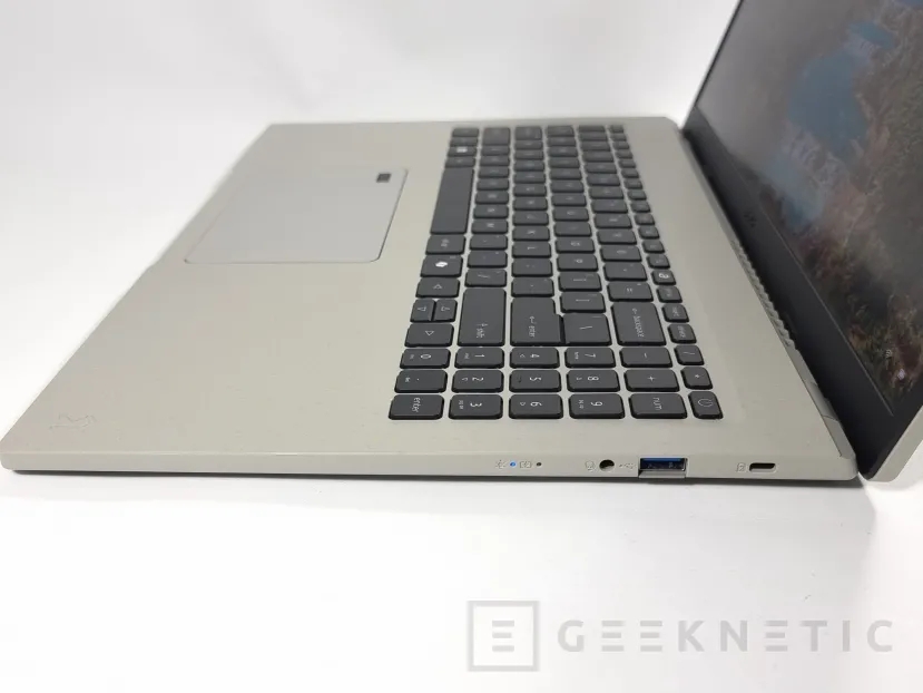 Geeknetic ACER Aspire Vero 16 AV16-51P Review 6