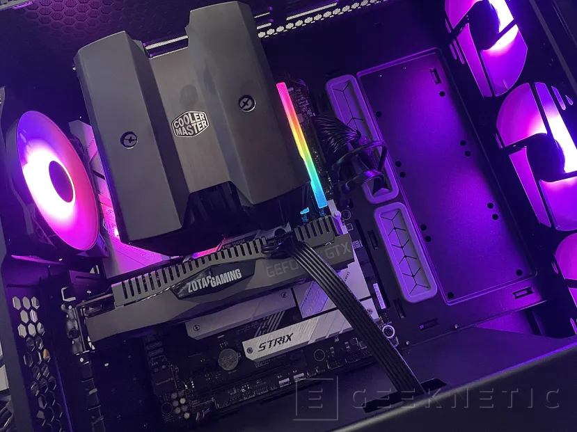 Geeknetic Cooler Master MASTERBOX 600 Review 25