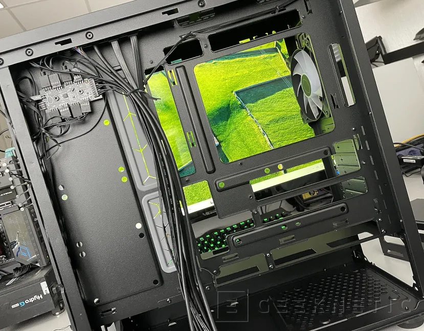 Geeknetic Cooler Master MASTERBOX 600 Review 7