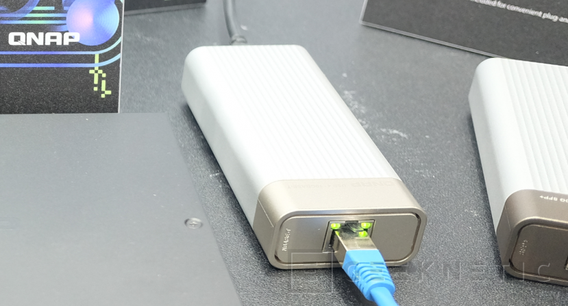 Geeknetic QNAP enseña en Computex 2024 sus nuevas soluciones con USB4, 25 GbE, y NPUS externas para IA 7