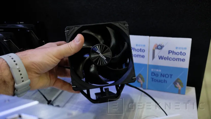 Geeknetic Nuevos disipadores FSP con el ME 7 de doble torre, doble ventilador y 6 tubos de calor 2