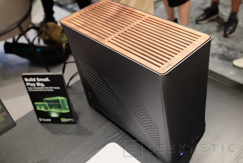 Geeknetic Fractal Design muestra la nueva caja compacta Era 2 2