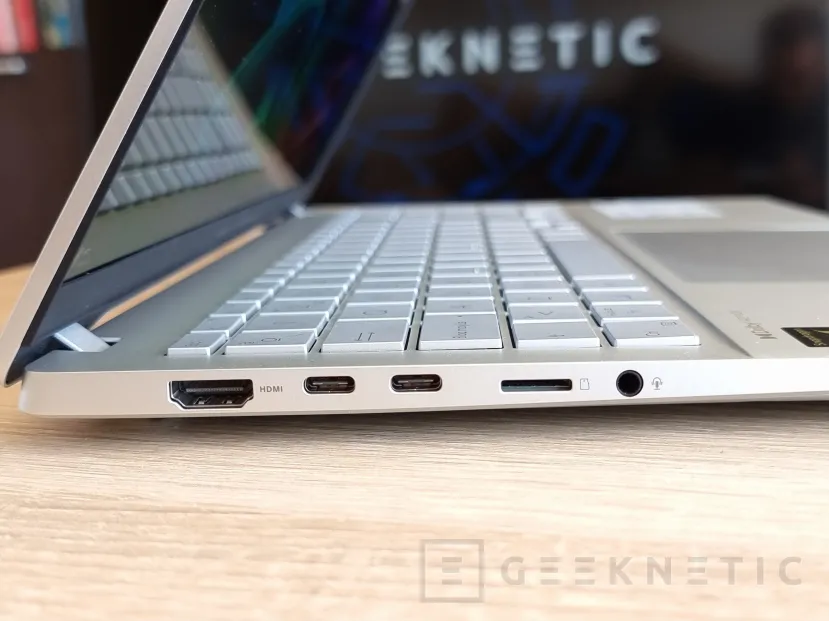 Geeknetic ASUS Vivobook S 15 Copilot+ PC Review con Snapdragon X Elite X1E-78-100  6