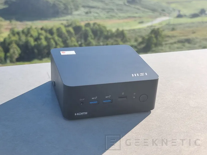 Geeknetic MSI Cubi NUC 1M Review 2