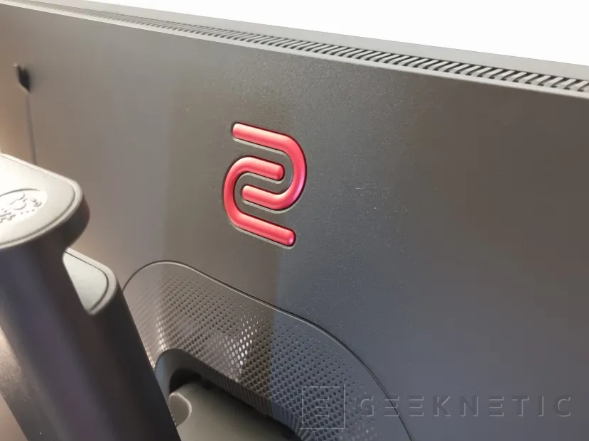 Geeknetic BenQ ZOWIE XL2546X Review 40