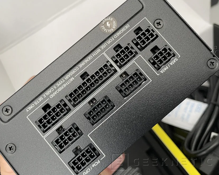 Geeknetic Corsair SF Series SF750 2024 Review 6