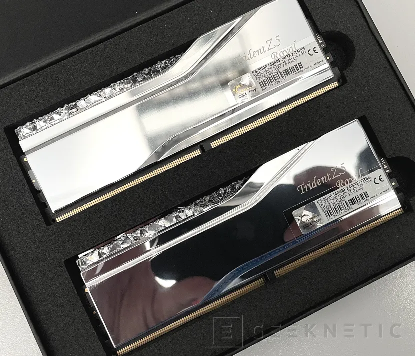 Geeknetic G.Skill Trident Z5 Royal DDR5 48GB-8000MHz CL40 Review 6