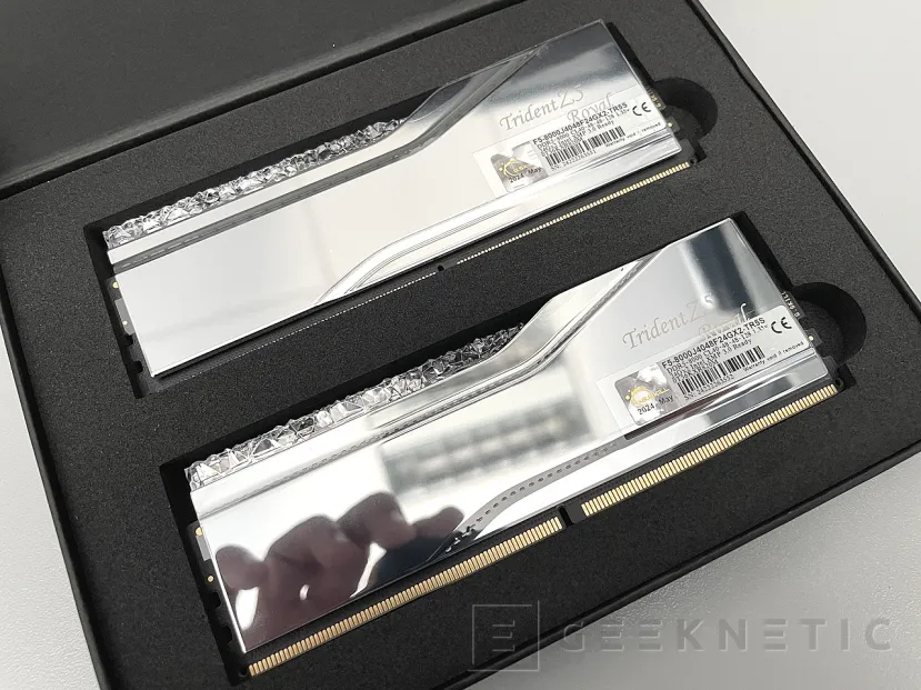 Geeknetic G.Skill Trident Z5 Royal DDR5 48GB-8000MHz CL40 Review 4