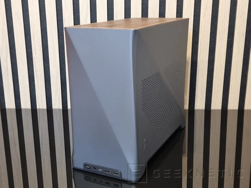 Geeknetic Fractal Design ERA 2 Review 1