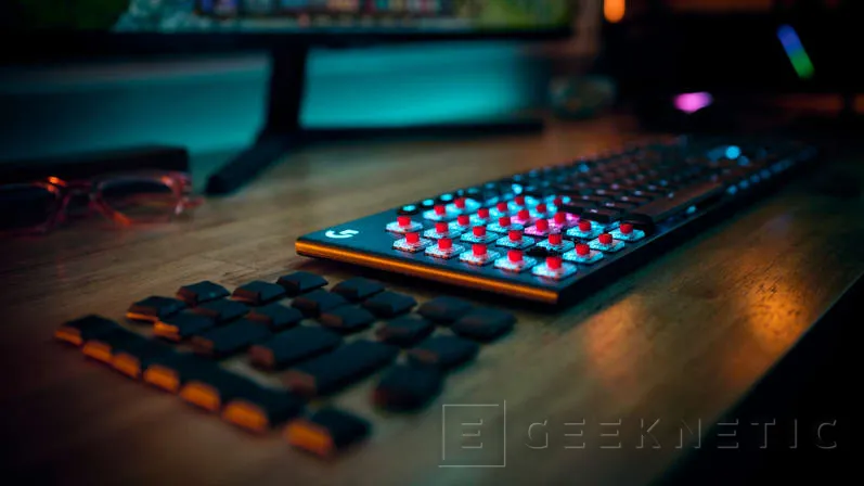 Geeknetic El nuevo teclado Logitech G915X tiene un perfil bajo de solo 23 mm con un punto de actuación de 1,3 mm 3