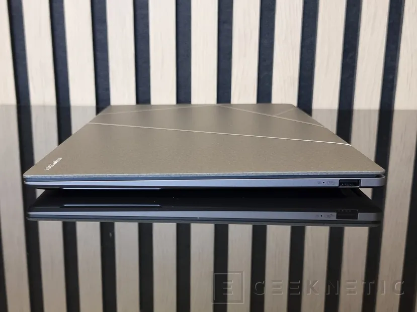 Geeknetic ASUS Zenbook S 14 UX5406SA Review con Core Ultra 7 256V  &quot;Lunar Lake&quot; 5