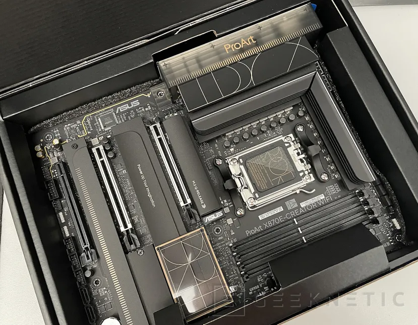 Geeknetic ASUS ProArt X870E-CREATOR WIFI Review 2