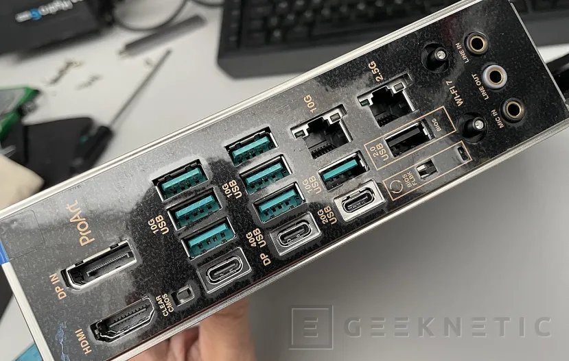 Geeknetic ASUS ProArt X870E-CREATOR WIFI Review 22