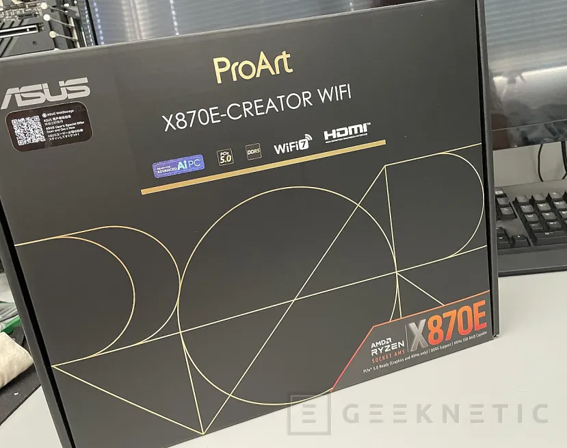 Geeknetic ASUS ProArt X870E-CREATOR WIFI Review 1