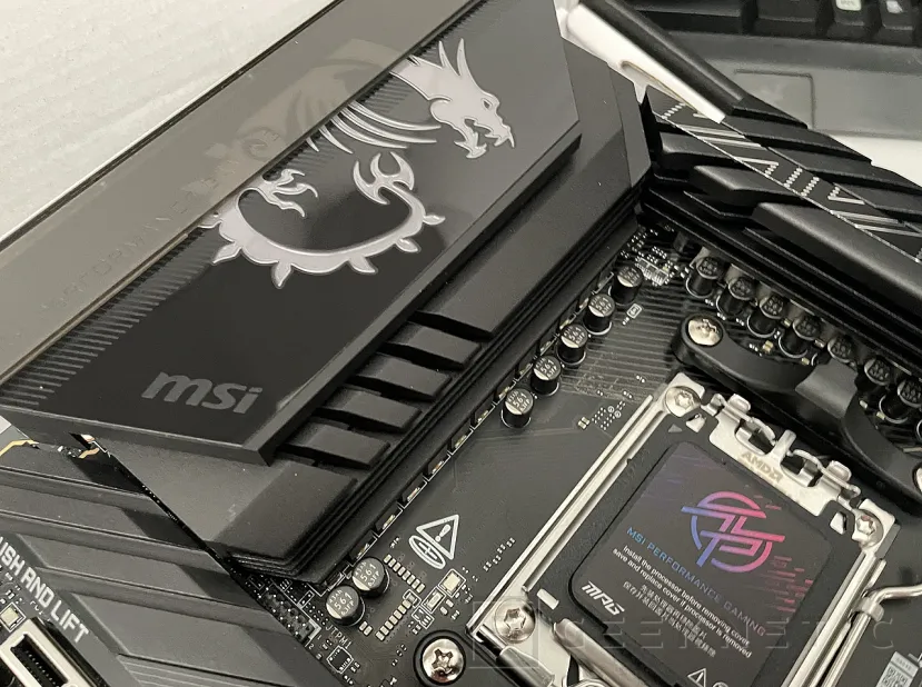 Geeknetic MSI MPG X870E CARBON WIFI Review 3