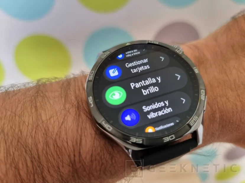 Geeknetic Huawei Watch GT 5 Review 14