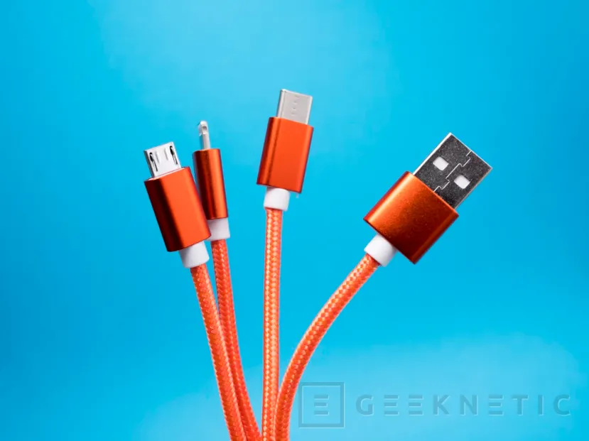 Geeknetic Types of USB Connectors. Complete Guide 2