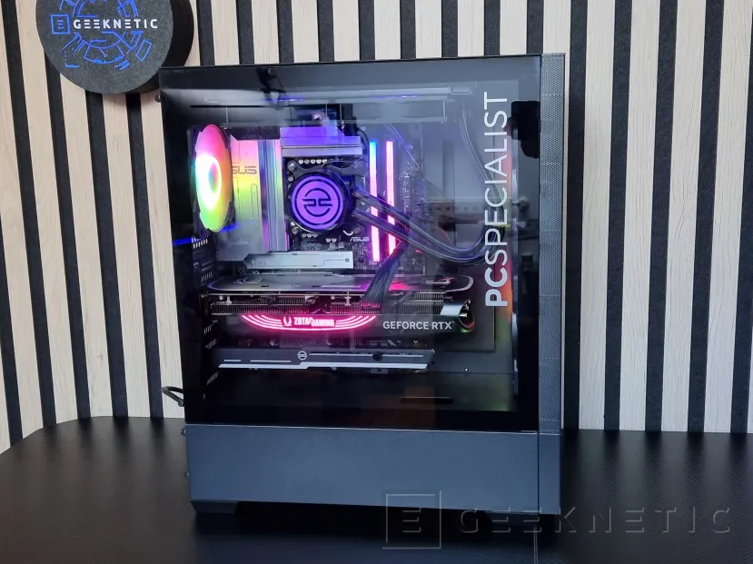 Geeknetic  PCSpecialist Nebula Elite Review con Core Ultra 7 265KF y RTX 4080 Super 12