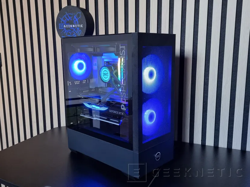 Geeknetic  PCSpecialist Nebula Elite Review con Core Ultra 7 265KF y RTX 4080 Super 11