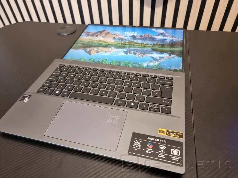 Geeknetic Acer Swift Go 14 AI Review 8