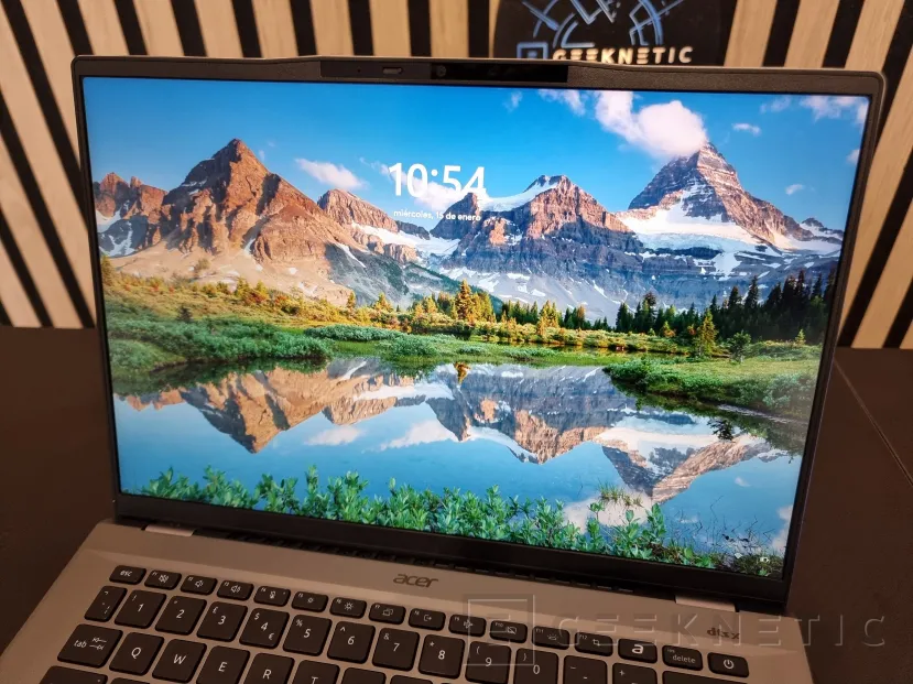 Geeknetic Acer Swift Go 14 AI Review 11