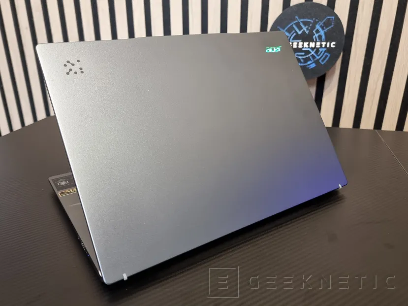 Geeknetic Acer Swift Go 14 AI Review 2