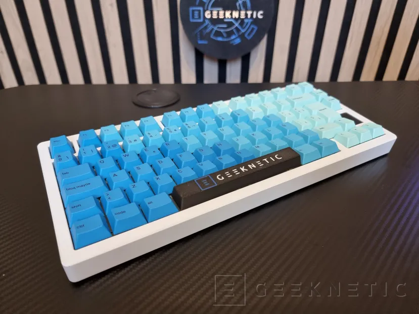 Geeknetic Chilkey ND75 Barebone Edition Review 19