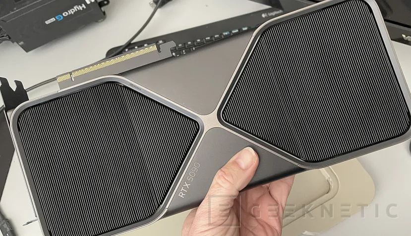 Geeknetic NVIDIA GeForce RTX 5090 FE Review 13