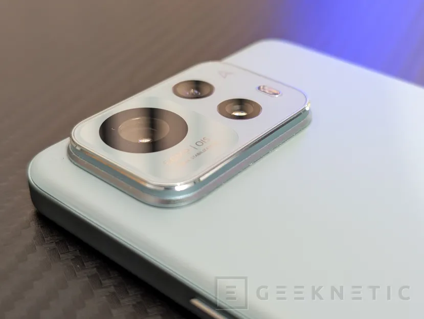 Geeknetic ASUS Zenfone 12 Ultra Review 6