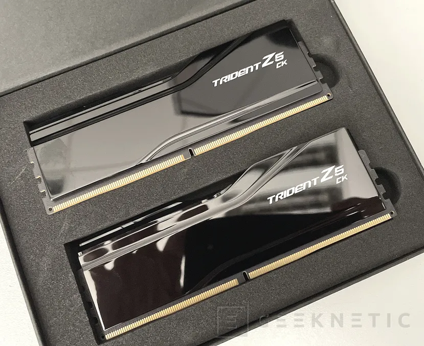 Geeknetic G.Skill Trident Z5 CK CUDIMM 48GB-8200MHz CL40 Review 4