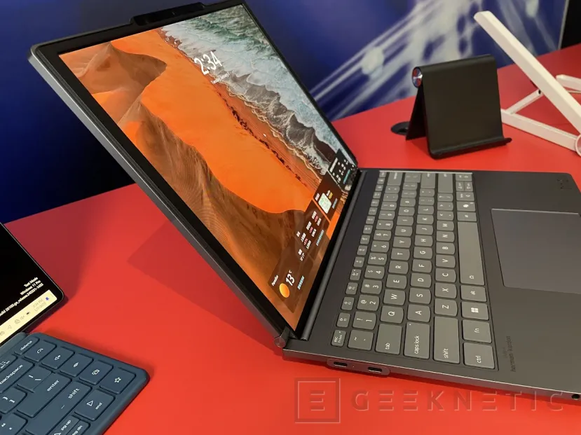 Geeknetic El Lenovo ThinkBook Plus Gen 6 y su pantalla enrollable serán una realidad comercial en 2025 3