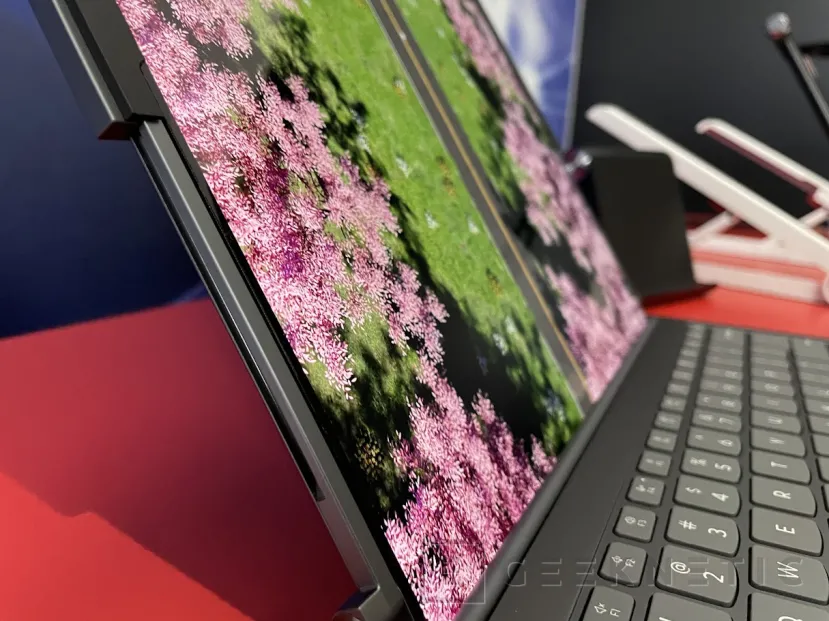 Geeknetic El Lenovo ThinkBook Plus Gen 6 y su pantalla enrollable serán una realidad comercial en 2025 2