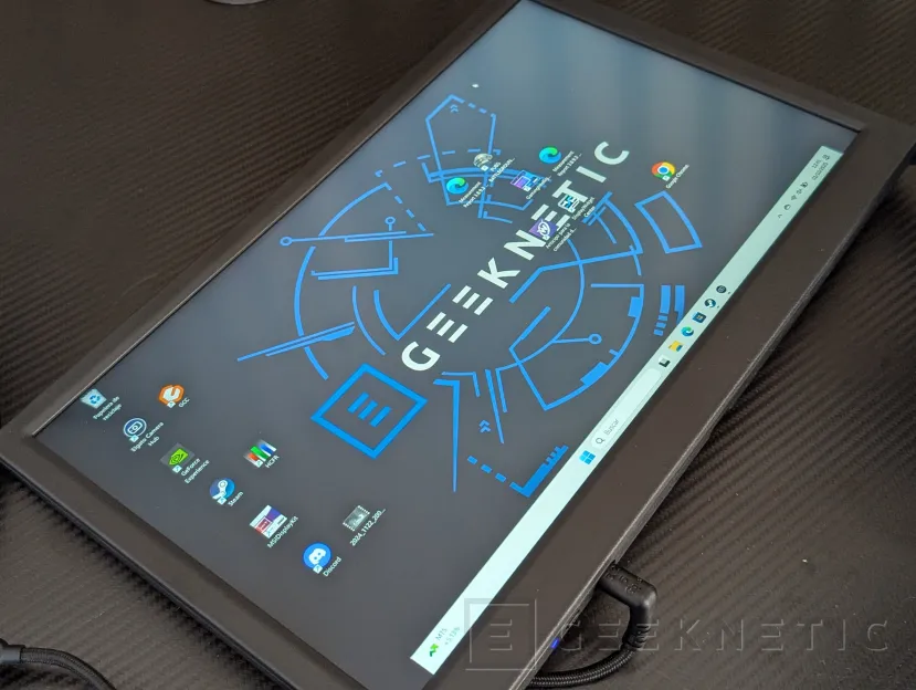 Geeknetic Elgato PROMPTER XL Review 3