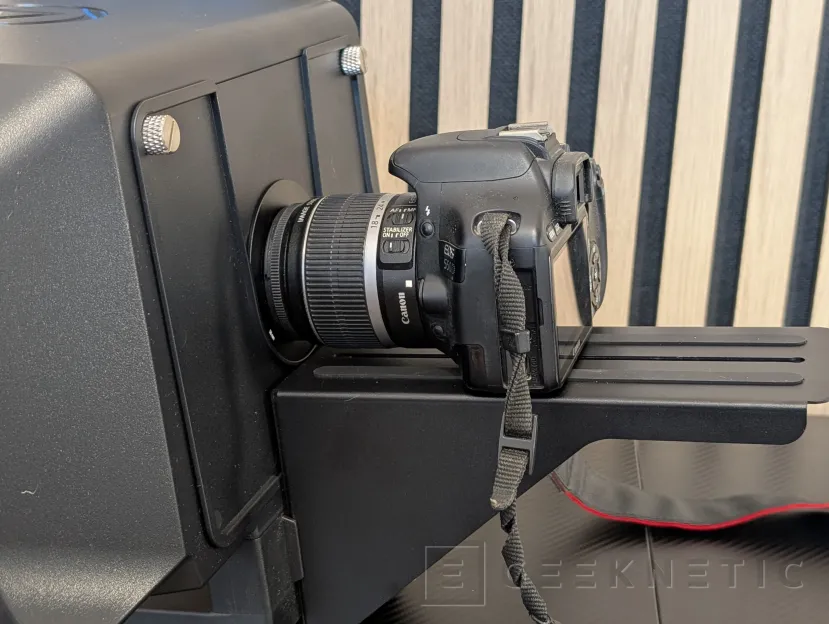 Geeknetic Elgato PROMPTER XL Review 10