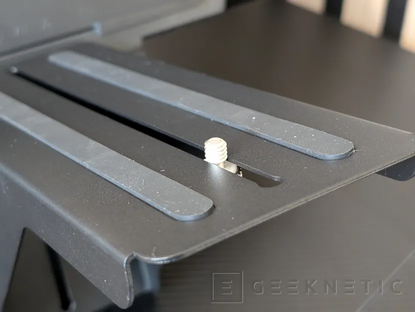 Geeknetic Elgato PROMPTER XL Review 7