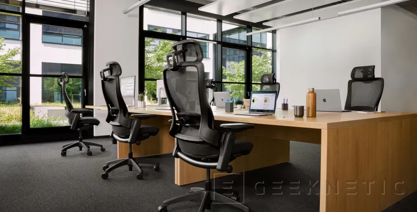 Geeknetic Elgato presenta Embrace, una silla ergonómica con diseño sobrio y respaldo de malla pensada para creadores que pasan horas frente a la cámara 3