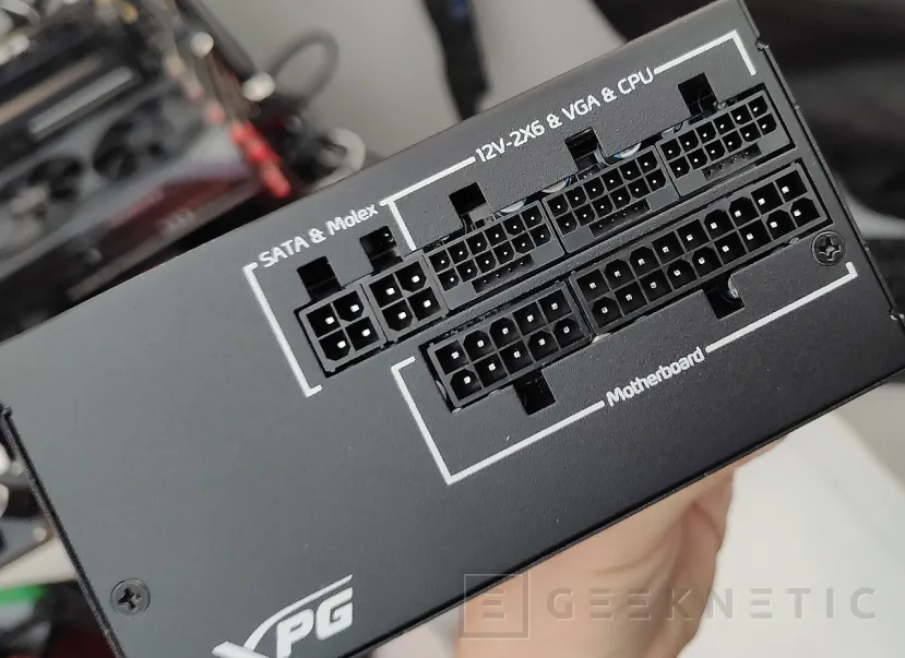 Geeknetic Potencia y Eficiencia: Así Rinden las 3 Nuevas Fuentes ATX 3.1 XPG de 850 W 16