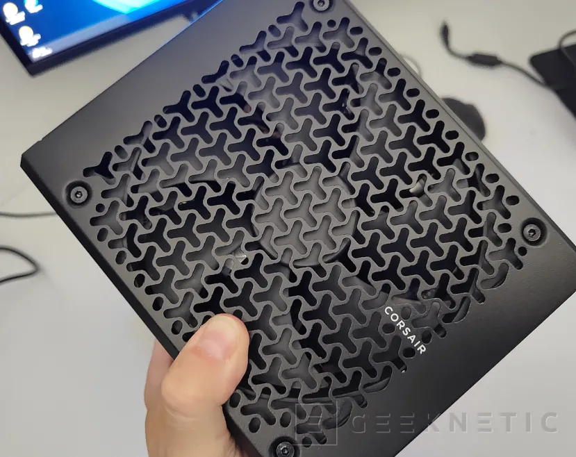 Geeknetic Corsair HX1000i SHIFT Series Review 12