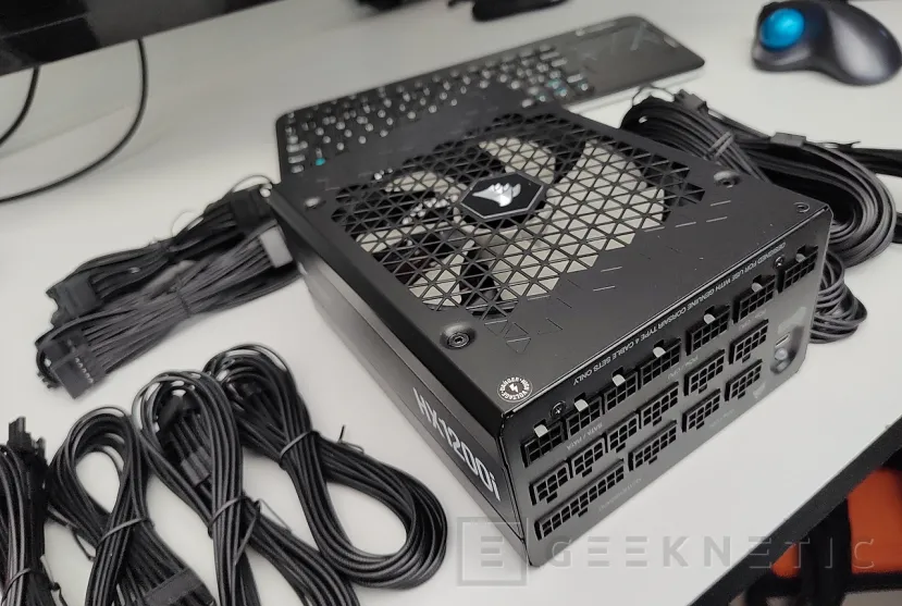 Geeknetic Corsair HX1000i SHIFT Series Review 4