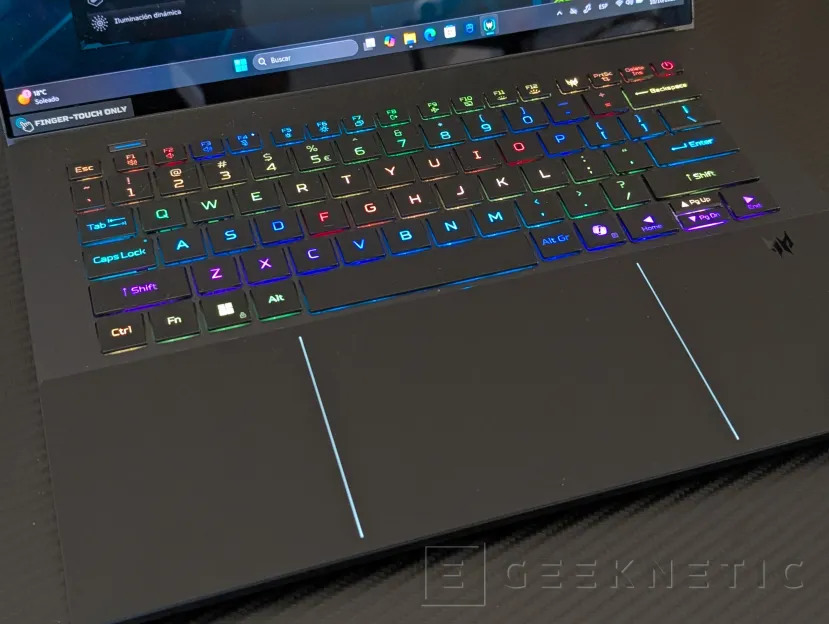 Geeknetic Acer Predator Triton 14 AI Review 6