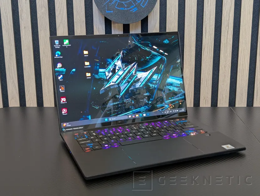 Geeknetic Acer Predator Triton 14 AI Review 1