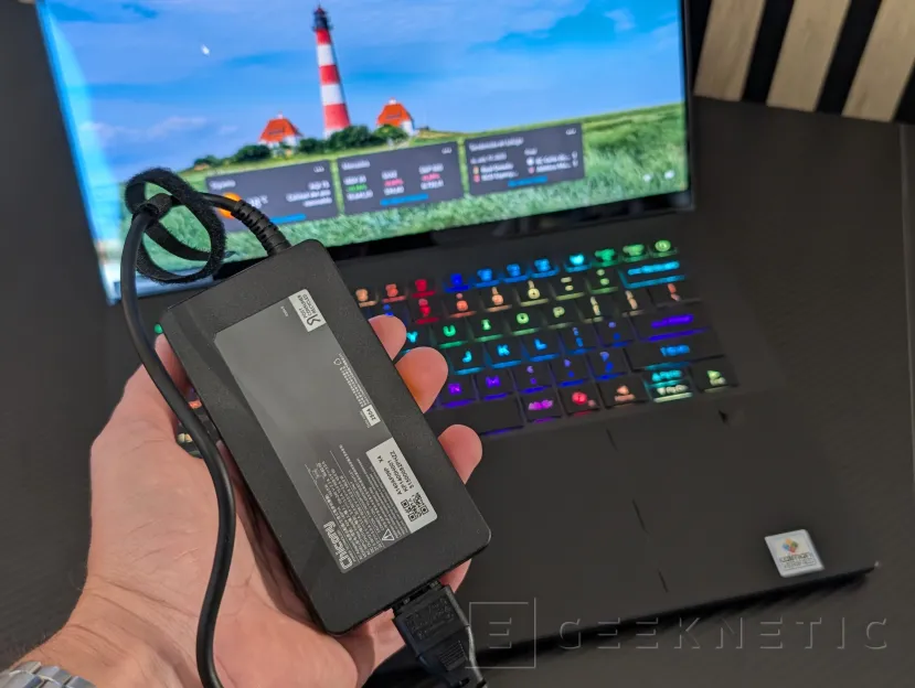Geeknetic Acer Predator Triton 14 AI Review 15