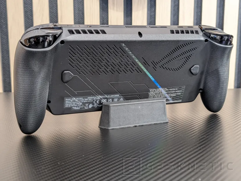 Geeknetic ASUS ROG Xbox Ally X Review 2