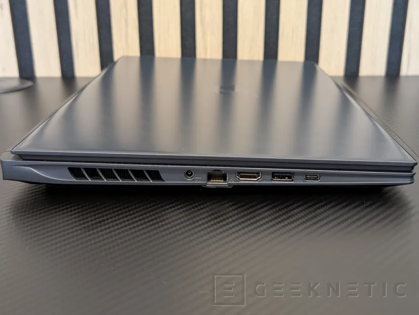 Geeknetic AORUS Elite 16 AE6H Review 4