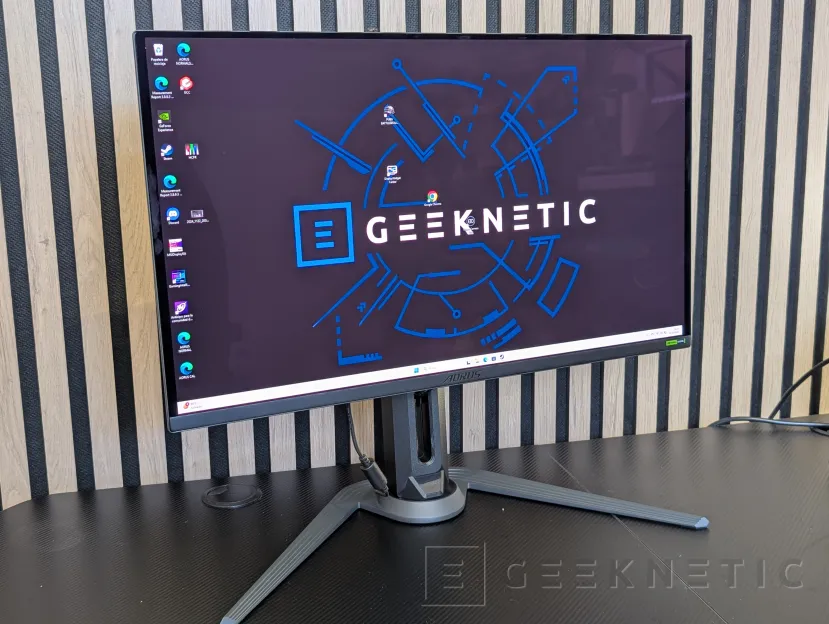 Geeknetic AORUS FO27Q5P Review 8